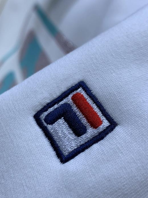 点此购买 斐乐女款镶钻印花空气层卫衣 左140424