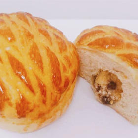 红豆椰蓉菠萝包