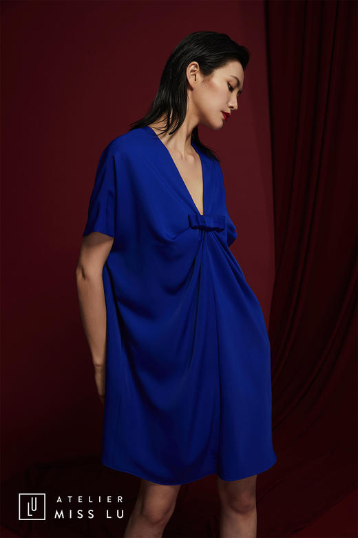 AtelierMissLu /Oro-电光蓝V领蝴蝶结褶皱连身裙 商品图4