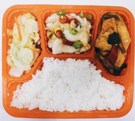 鲜椒鱼家常豆腐饭 商品图0