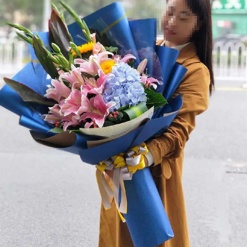 香槟玫瑰百合绣球向日葵混搭花束38妇女节女神节送妈妈领导老师机场迎宾花束舞台上台献花生日节日祝福
