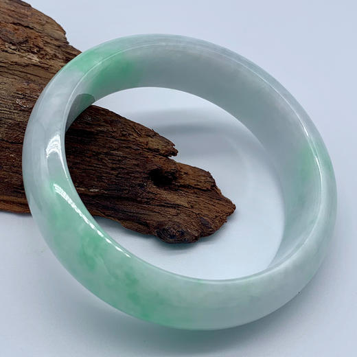 派瑞翡翠 翡翠手镯 糯种 绿色 商品图0