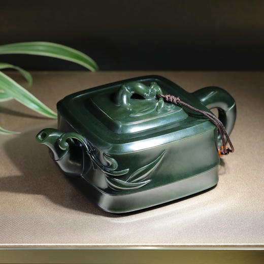 和田玉（青玉）玉壶--竹节方壶（宋鸣放）345.75G 商品图2