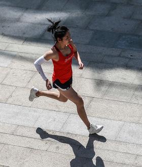  BODYWIT(身体智慧）女子赤乌PRO马拉松背心