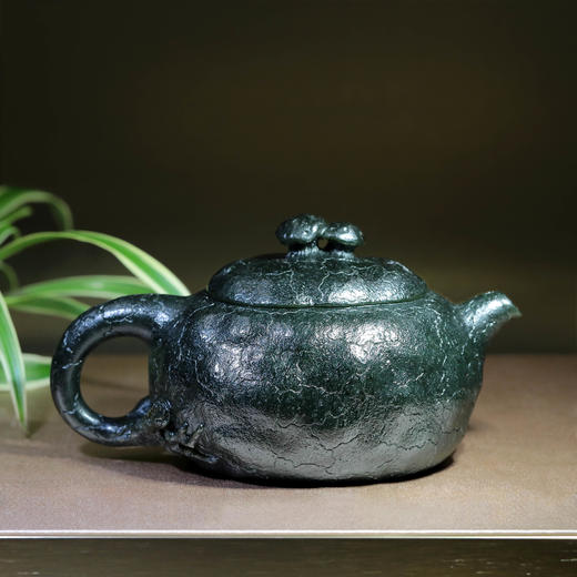 和田玉（墨碧）玉壶--供春壶（宋鸣放6689）370.16g 商品图1