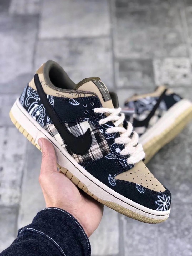 d0417159春夏情侣新款腰果花低帮板鞋球鞋