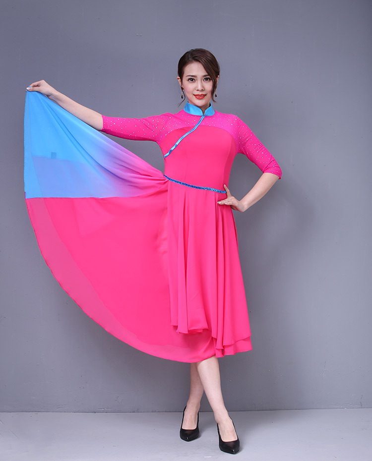 中老年时尚连衣裙舞蹈服大摆长裙广场舞服装新款套装女雨夜红枣树