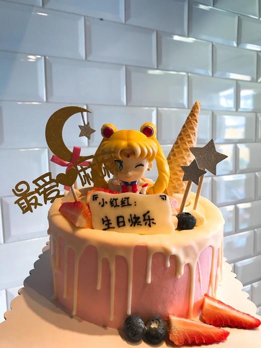 【美少女主題淋面蛋糕】(插牌装饰随机) 商品图1