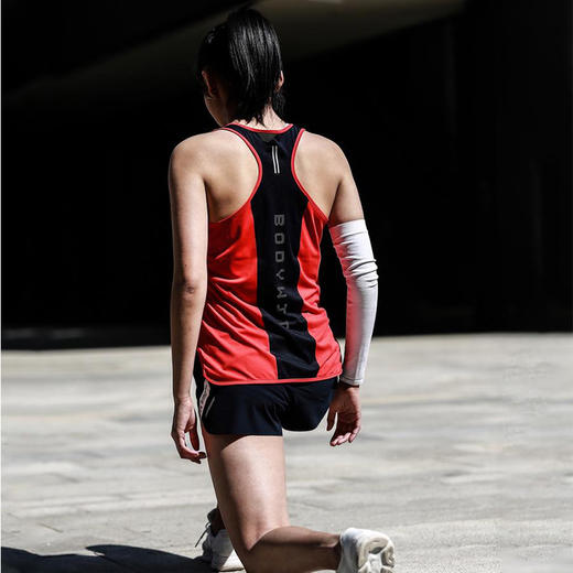 bodywit赤乌pro女款马拉松背心 跑马拉松比赛越野跑步耐力跑训练慢跑