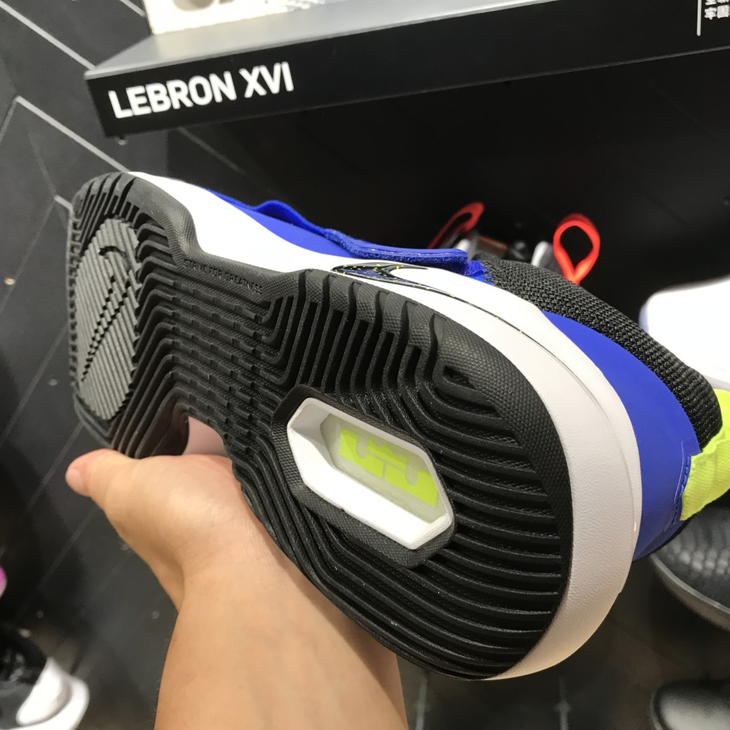 【 耐克5折特惠】耐克男詹姆斯使节11代战靴lbj气垫篮球鞋ao2920-400