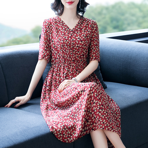 春夏季修身显瘦度假沙滩仿真丝连衣裙(货号 am6715)