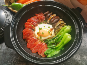 广式腊肠煲仔饭