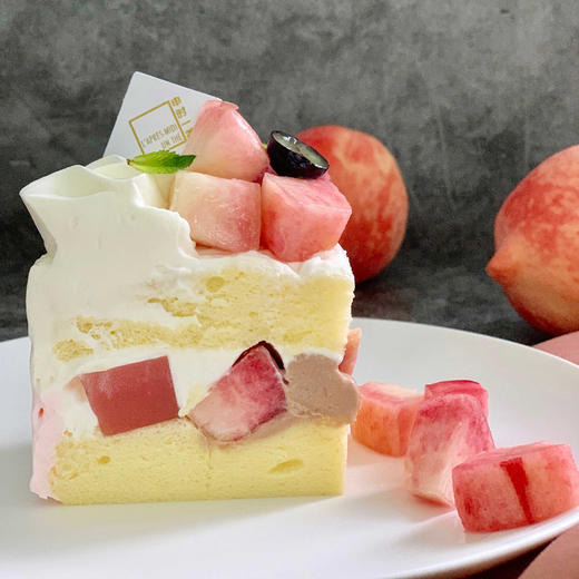 momo蜜桃桃伯爵蛋糕