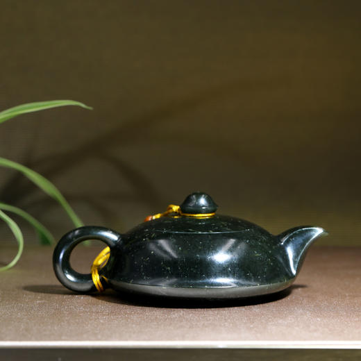 和田玉（青玉）玉壶--飞碟壶（宋鸣放6690）109.67g 商品图1