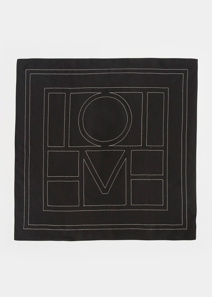 toteme 20pf 黑底白线/白底黑线pantelleria刺绣丝巾