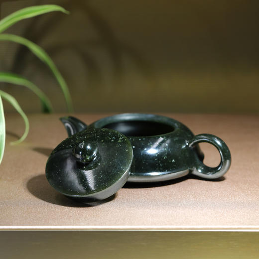 和田玉（青玉）玉壶--飞碟壶（宋鸣放6683）153.5g 商品图1