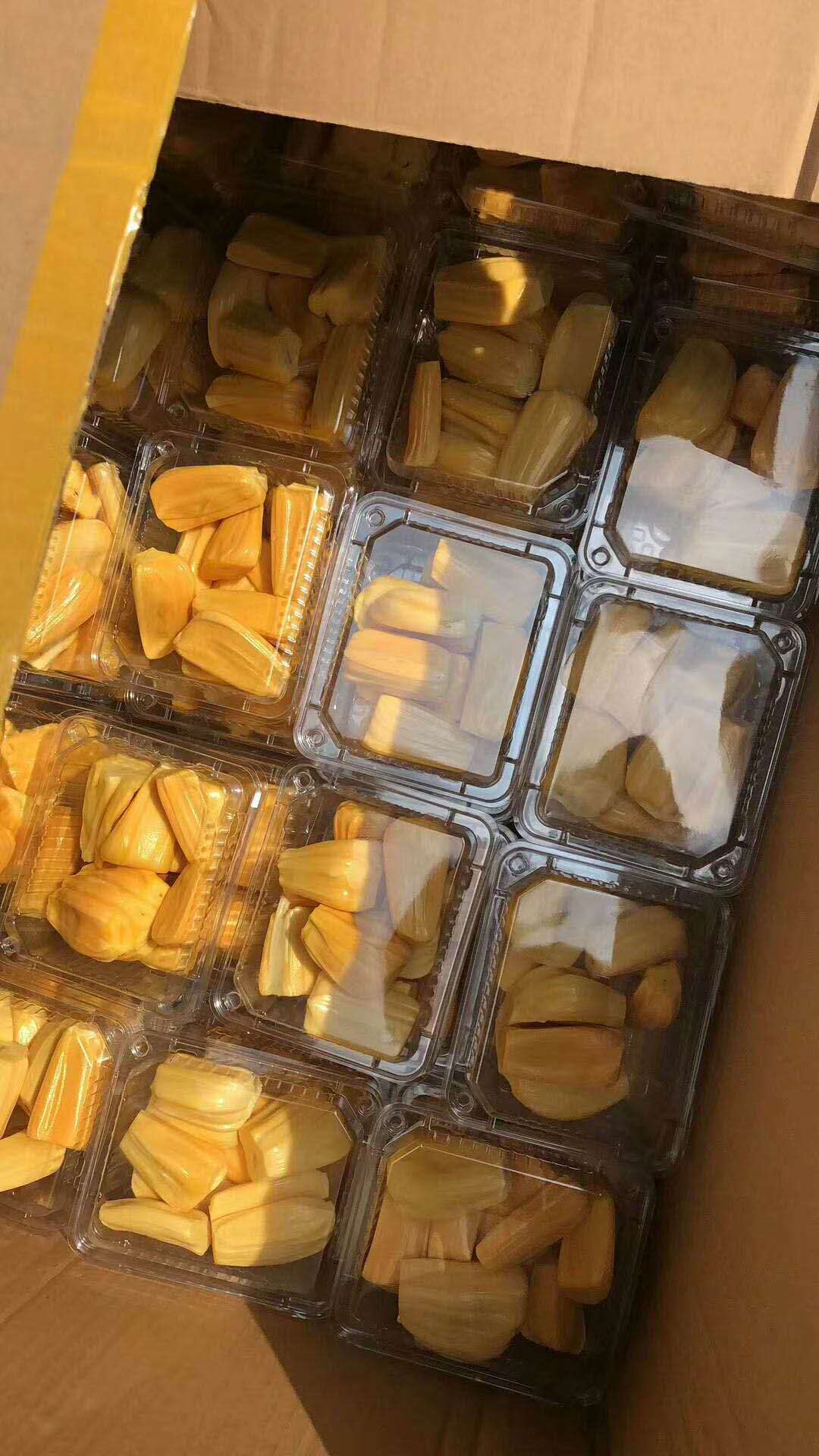 整颗菠萝蜜不好运输,直接吃果肉还是很得劲儿的.