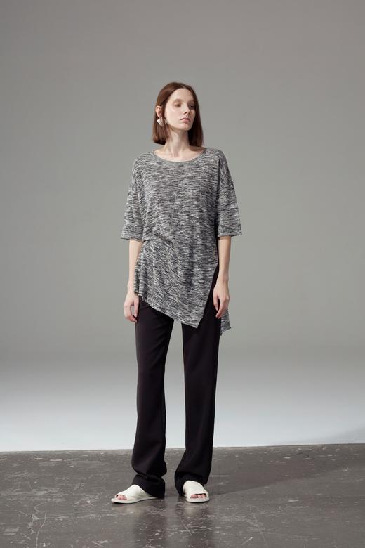 斜开叉过臀T恤 商品图0