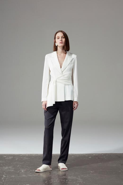 不对称装饰腰带西服 商品图0