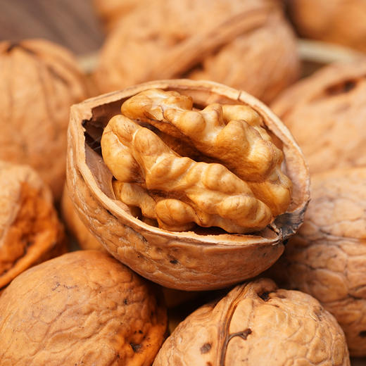 有机薄皮核桃 商品图0