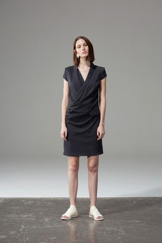 插袖V领连衣裙 商品图0