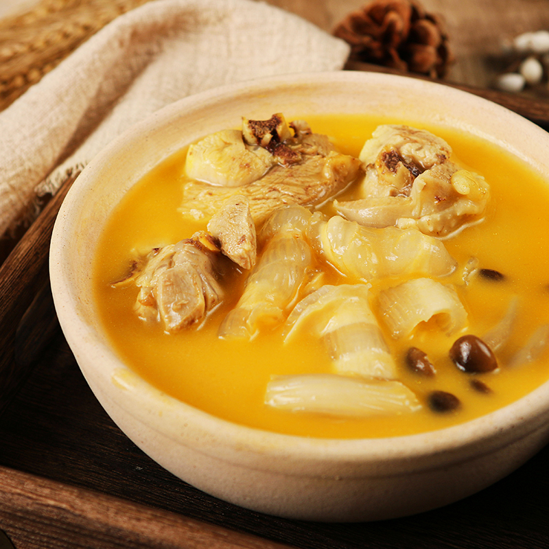 不等|鲜炖花胶鸡汤