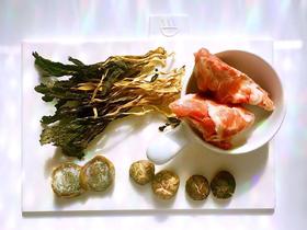 儿童健胃补虚食疗方：白菜干花菇陈肾汤