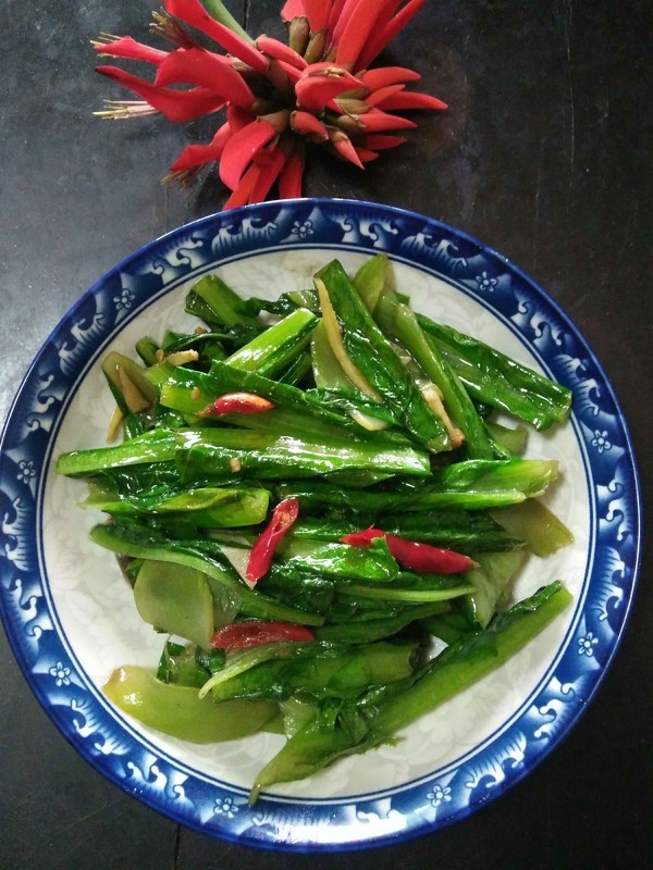 炒油麦菜成品图