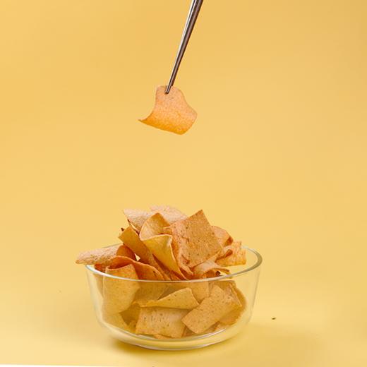 一片鱼耶鱼肉薯片海苔味零食薄脆高蛋白低卡代餐类薯片网红小零食