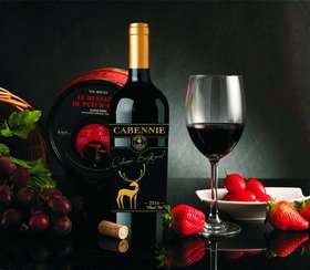 卡本妮明珠干红葡萄酒