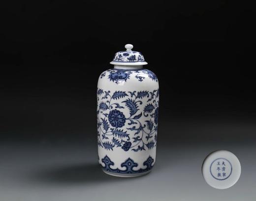 【清雍正 青花凤尾纹茶瓶】