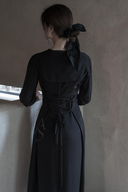 Liangxue 黑色真丝双绉连衣裙 商品图1