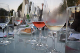 炎炎夏日，不如来杯绿酒清爽一夏