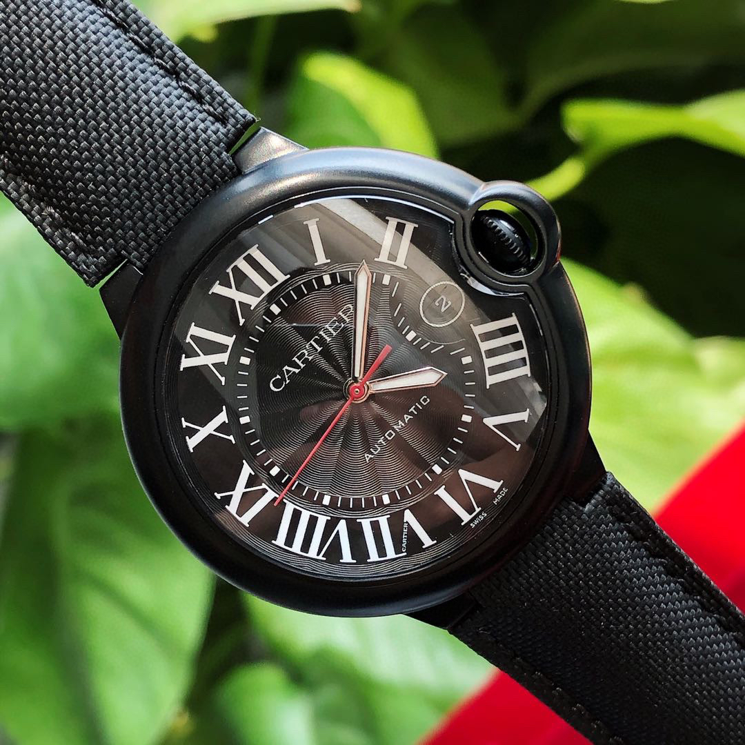 卡地亚蓝气球系列大号42mm黑骑士亮点一整体质感清晰刻度字体饱满神韵