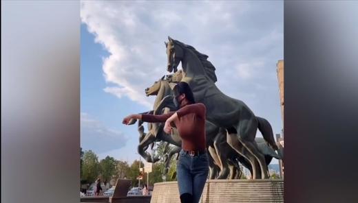 骑马舞 商品图0