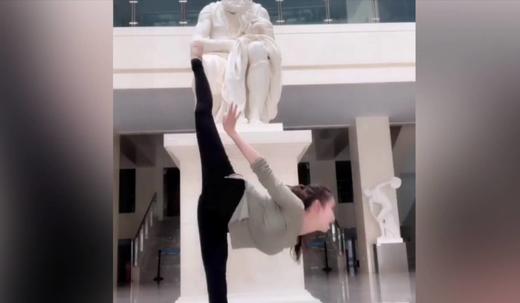 一个人的牛舞 商品图0