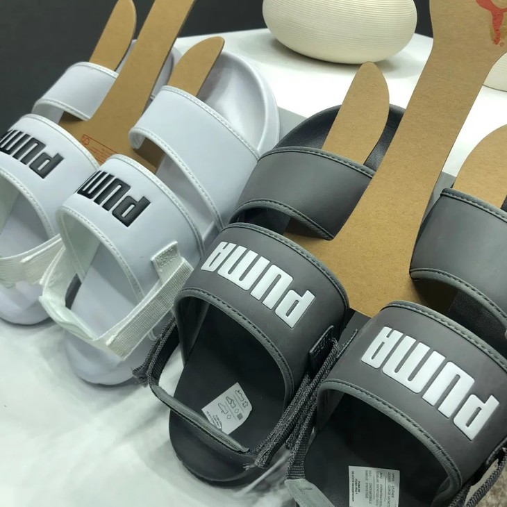 无敌性价比! p@情侣款 md大底轻质凉鞋 拖鞋 柜子在售300