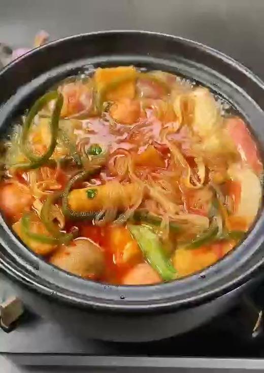 不到两块钱的砂锅米线 商品图0