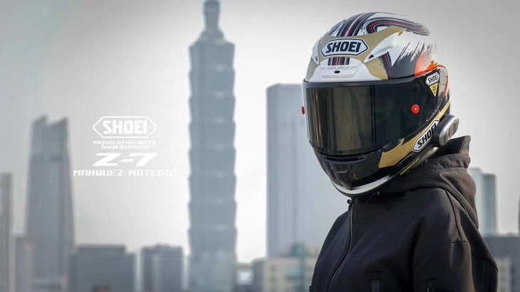 shoeiz7招财猫电源黑蚂蚁仙鹤头盔全盔跑盔