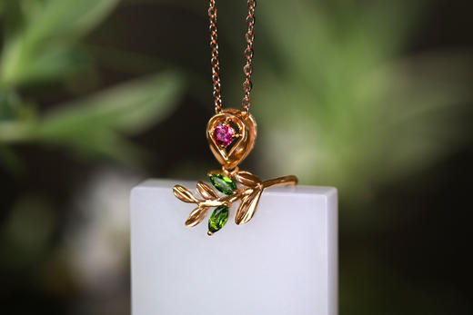 18K玫瑰金和田玉（白玉）吊坠--毓秀横逸  /方牌25*36*7mm 商品图1