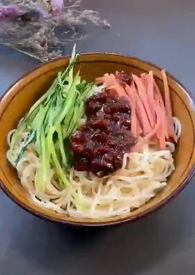 你们叫打卤面还是炸酱面