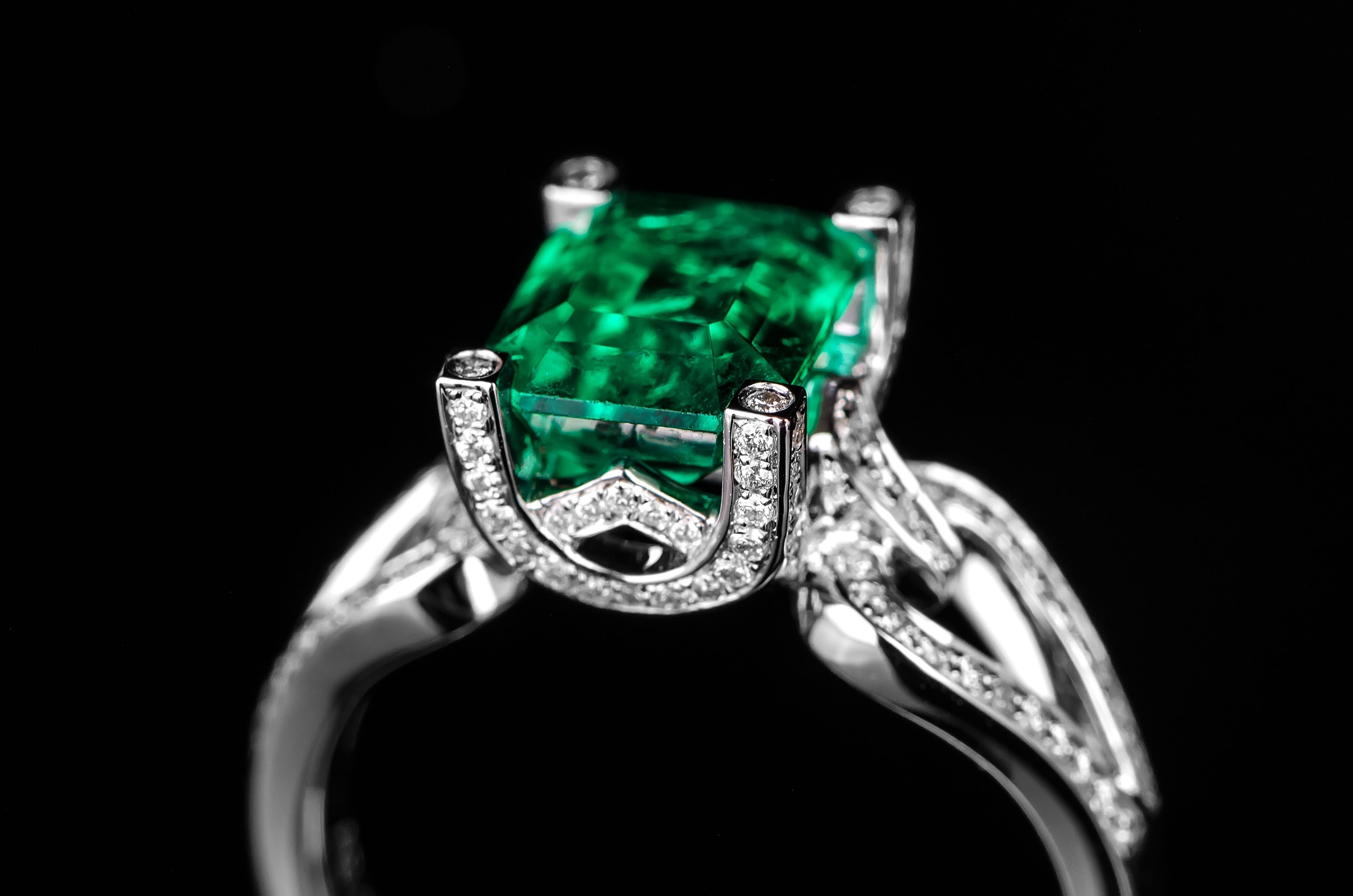 祖母绿高级珠宝定制欣赏页面显示虚拟价格具体价格咨询客服