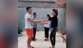 农村一家四口的小舞蹈
