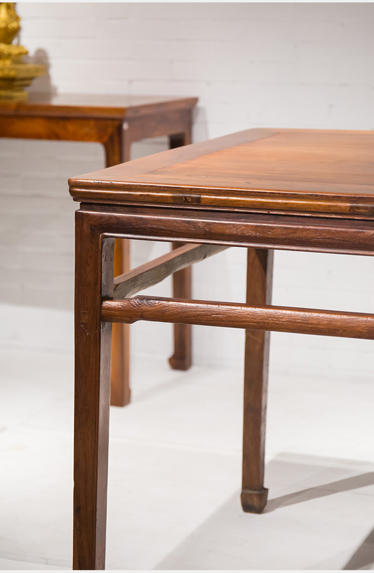 清 黄花梨束腰罗锅枨马蹄方桌