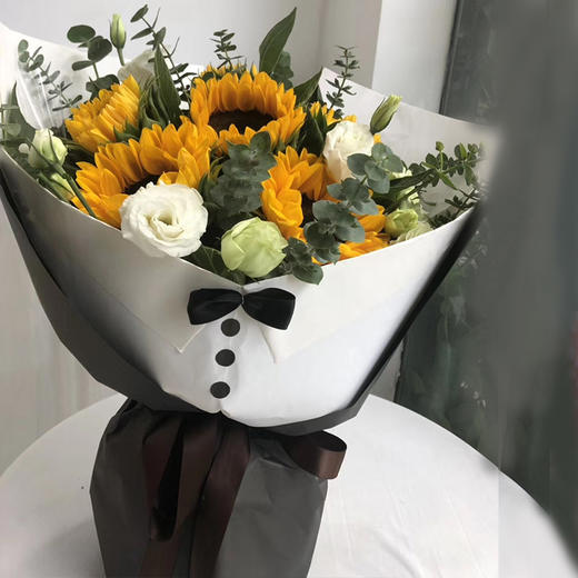 向日葵混搭花束送男士老公爸爸领导创意新款绅士花束生日祝福送花