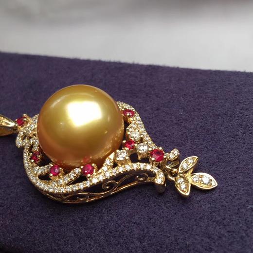 天然海水菲律宾金珠吊坠,12-13mm.18k金 伴钻石 红宝石花边镶嵌.jsy