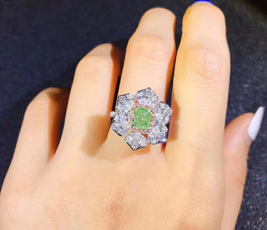 2ct 绿钻戒指 fancy light brownish green yellow si1 gia国际证书.