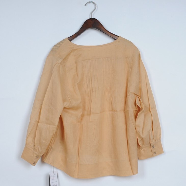 amass阿玛施 衬衣5001-300954-147973吊牌价500,4码,吊牌剪半洗标剪角