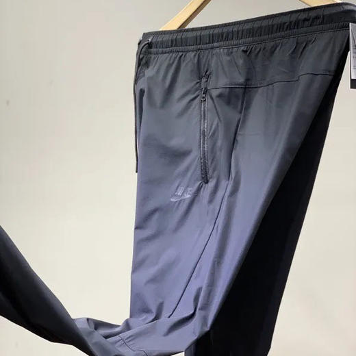 63429 聚酯纤维氨纶梭织速干面料,透气轻薄,轻盈双向弹力,立体剪裁