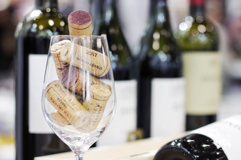 葡萄酒顶塞，是怎么回事？